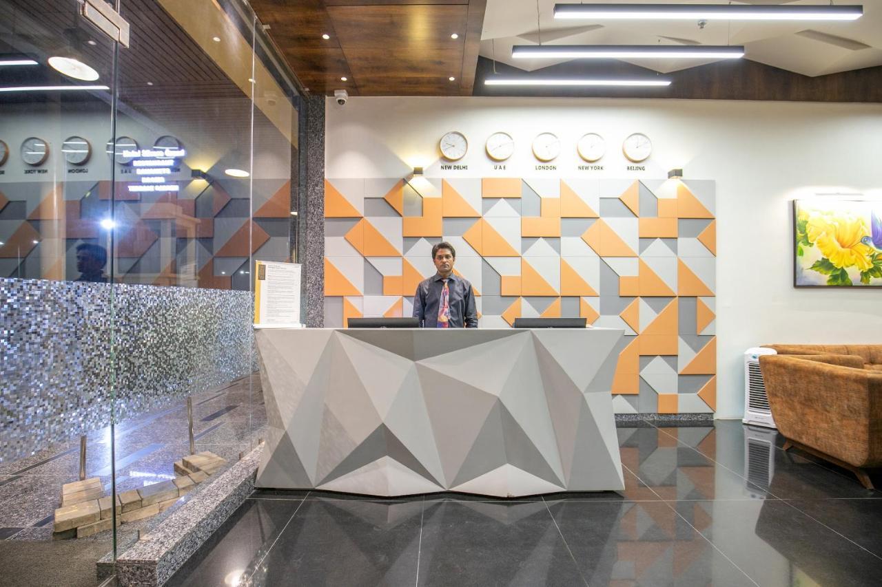 Hotel Silvera Grand Ahmedabad Buitenkant foto