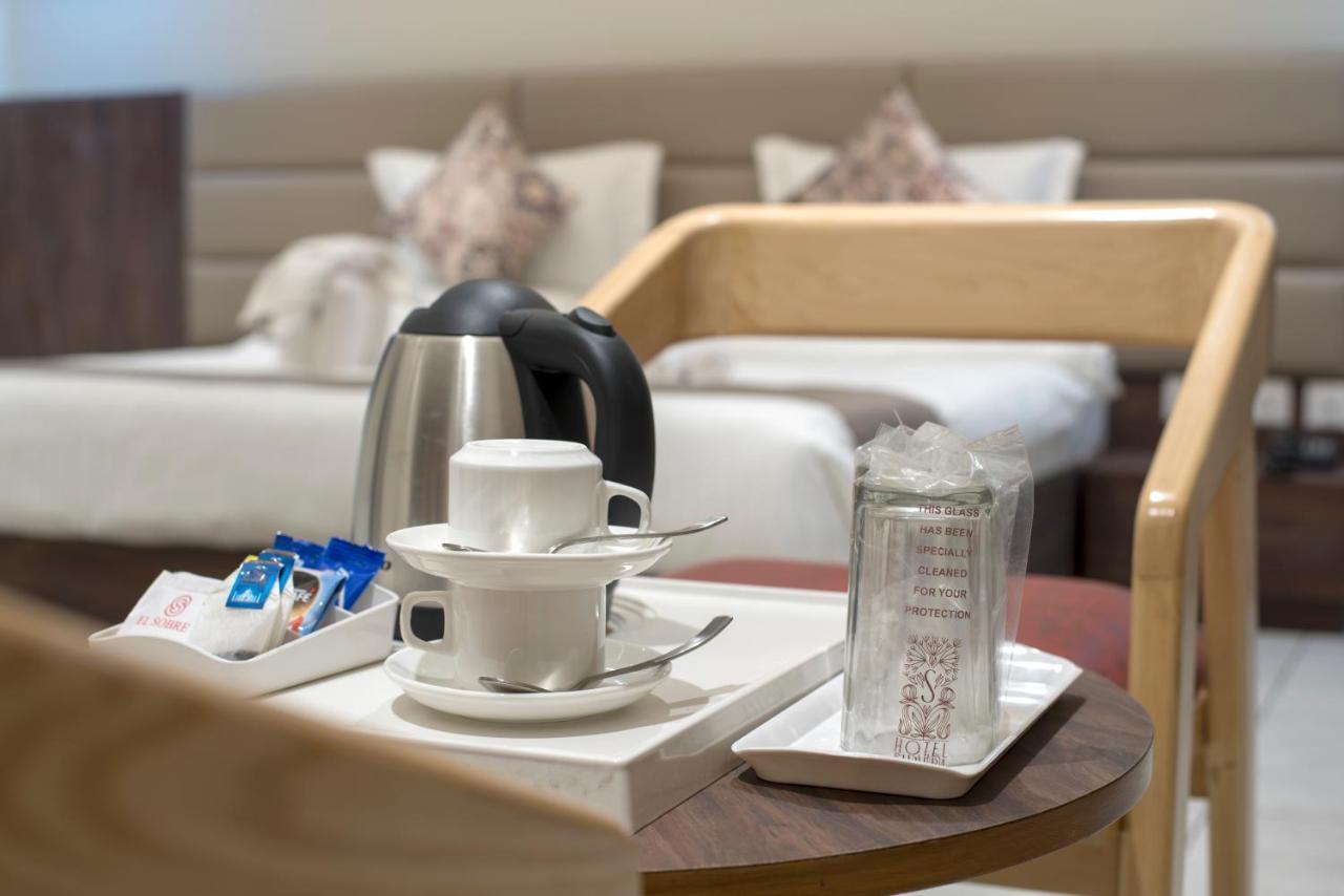 Hotel Silvera Grand Ahmedabad Buitenkant foto